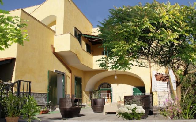 Casa Del Sorriso * Naples
